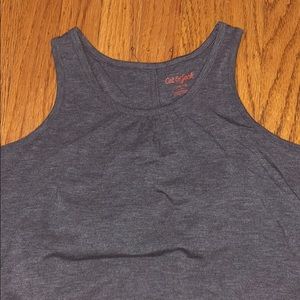 gray tank-top shirt